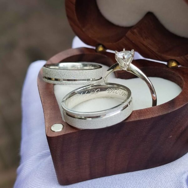 Trio de alianças + Anel Solitário Real em prata 925