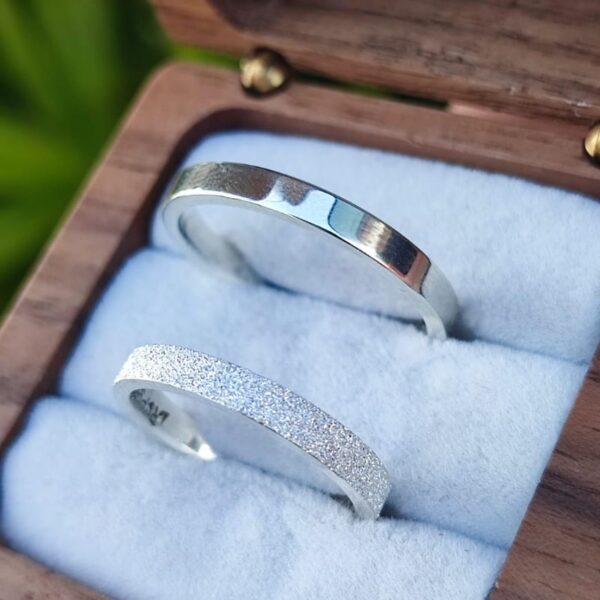 Par de alianças em prata 925