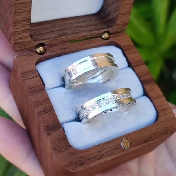 Par de alianças em prata 925